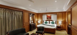 , Lucknow, Hotels