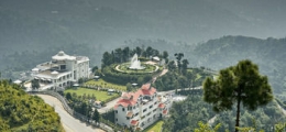 , Shoghi, Hotels