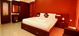 , Kainakary, Hotels