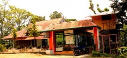 , Suryanelli, Hotels