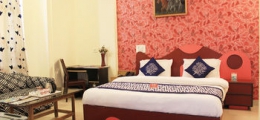 , Shivalik Nagar, Hotels
