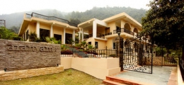 , Rikhnikhal, Resort Hotels