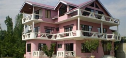 , Srinagar, Guest Houses
